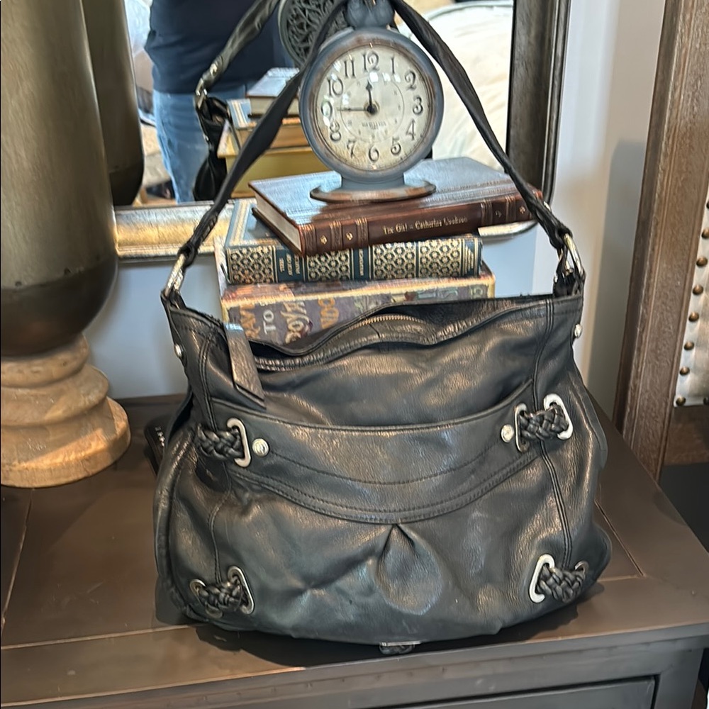 B. Makowski Elegant Black Leather Shoulder Bag